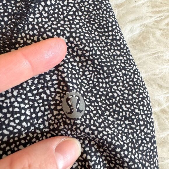 Lululemon Tight Stuff Tight II - Chakra Print Alpine White Black | Size 4 - Picture 5 of 8